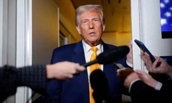 长胜配资 三天三次反转！特朗普关税政策秀操作，结果美国经济直接崩盘？